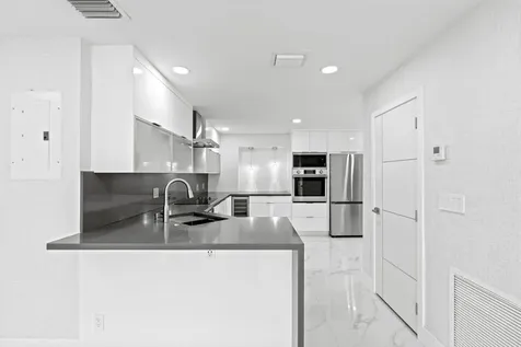 5341 N Andrews Avenue Oakland Park FL 33309
