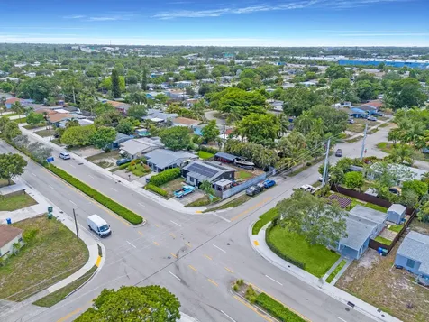 5341 N Andrews Avenue Oakland Park FL 33309
