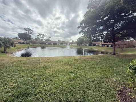 617 Sea Pine Way Greenacres FL 33415