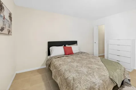 173 Flanders D Delray Beach FL 33484