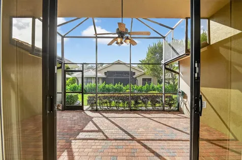 8046 Via Grande Boynton Beach FL 33437