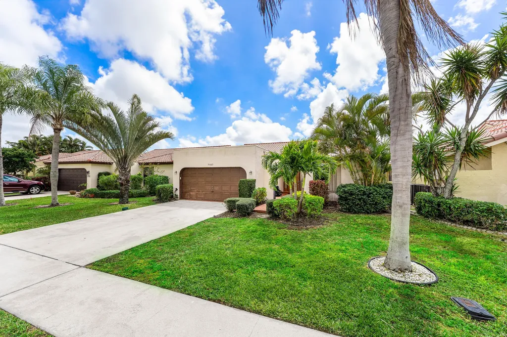 7587 Solimar Circle Boca Raton FL 33433