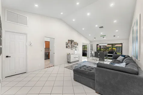 7587 Solimar Circle Boca Raton FL 33433