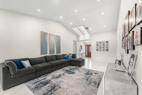 7587 Solimar Circle Boca Raton FL 33433