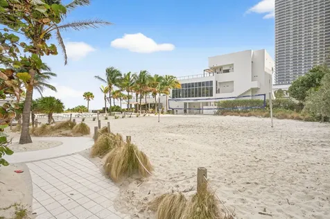 4001 S Ocean Drive Hollywood FL 33019