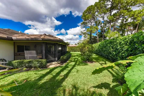493 Forestview Drive Atlantis FL 33462
