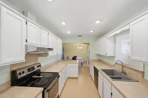 798 Sw Carmelite Street Port Saint Lucie FL 34983