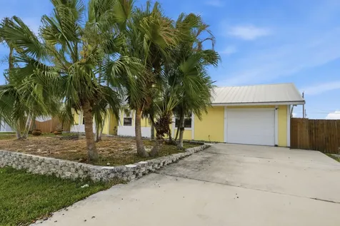 798 Sw Carmelite Street Port Saint Lucie FL 34983