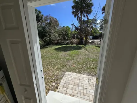 1955 10th Place Vero Beach FL 32960