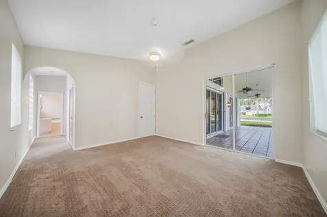 556 Sw Saint Georges Bay Port Saint Lucie FL 34986