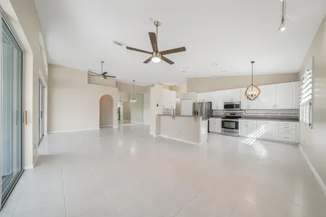556 Sw Saint Georges Bay Port Saint Lucie FL 34986