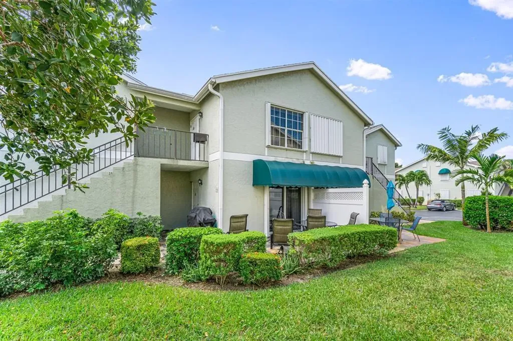 154 Waterside Drive Hypoluxo FL 33462