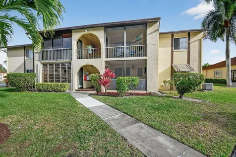 342 Pine Ridge Circle Greenacres FL 33463