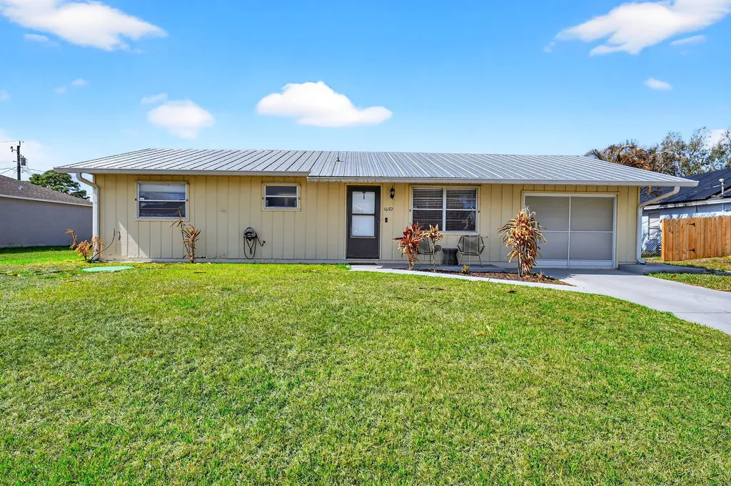 1652 Sw Angelico Lane Port Saint Lucie FL 34984