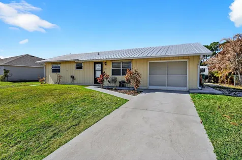 1652 Sw Angelico Lane Port Saint Lucie FL 34984