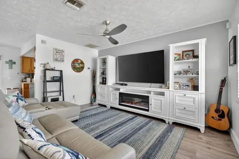 1652 Sw Angelico Lane Port Saint Lucie FL 34984