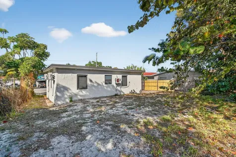 1257 W 35th Street Riviera Beach FL 33404