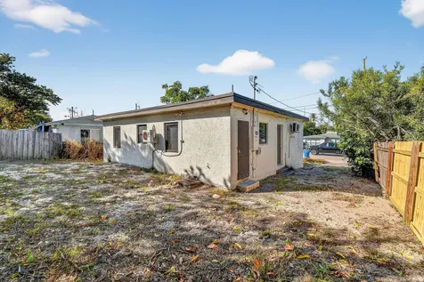 1257 W 35th Street Riviera Beach FL 33404