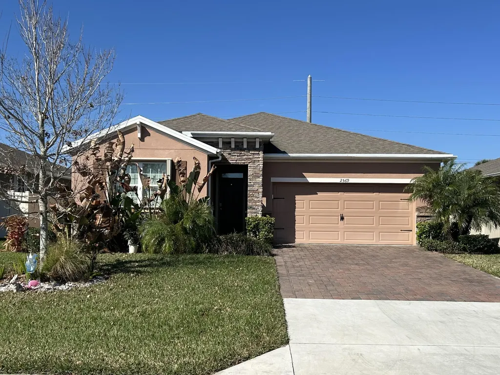 2569 Crowned Eagle Circle Vero Beach FL 32962