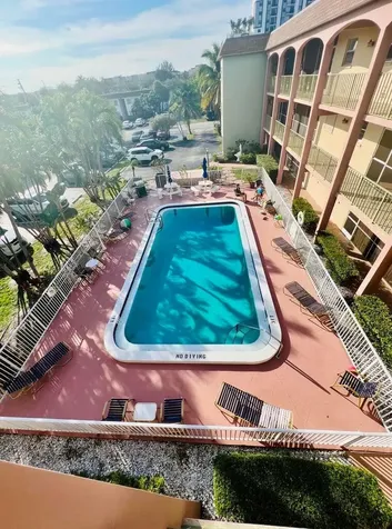 100 SE 6th Avenue Pompano Beach FL 33060