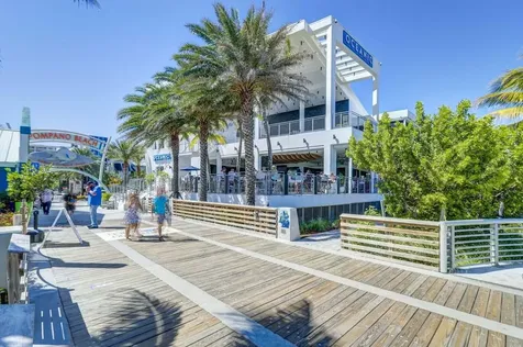 100 SE 6th Avenue Pompano Beach FL 33060