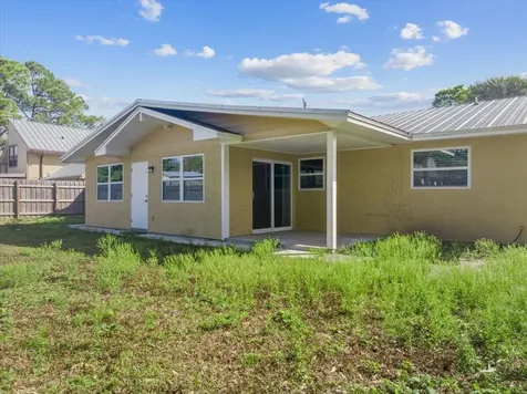 6107 Hickory Drive Fort Pierce FL 34982