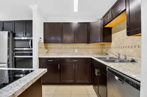 18 Crossings Circle Boynton Beach FL 33435