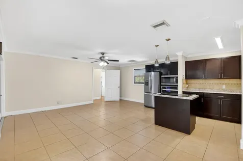 18 Crossings Circle Boynton Beach FL 33435