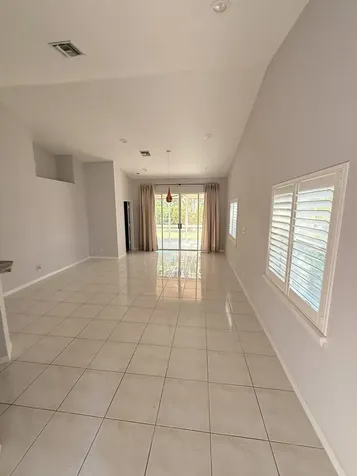 8645 Via Giula Boca Raton FL 33496