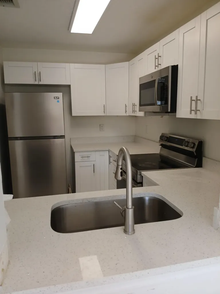 441 Cypress Way Palm Springs FL 33406