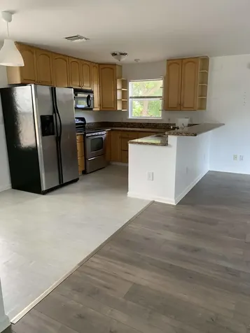 121 S Oak Street Lantana FL 33462