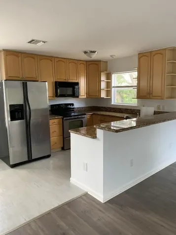 121 S Oak Street Lantana FL 33462