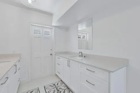 800 Sw 17th Street Boca Raton FL 33486