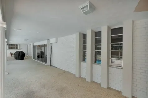 800 Sw 17th Street Boca Raton FL 33486