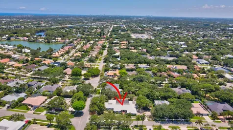 800 Sw 17th Street Boca Raton FL 33486