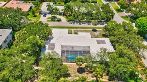 800 Sw 17th Street Boca Raton FL 33486
