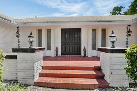 800 Sw 17th Street Boca Raton FL 33486