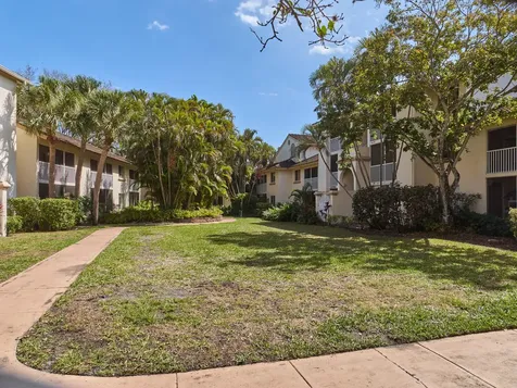 19218 Glenmoor Drive West Palm Beach FL 33409