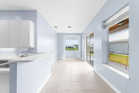 615 Ne Canoe Park Circle Port Saint Lucie FL 34983