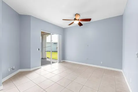 615 Ne Canoe Park Circle Port Saint Lucie FL 34983