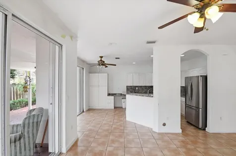 15062 Sw 11th Street Miami FL 33194
