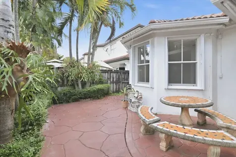 15062 Sw 11th Street Miami FL 33194