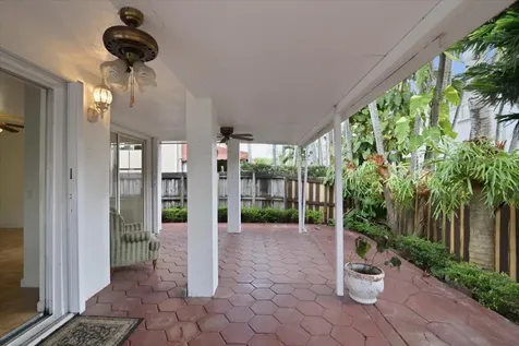 15062 Sw 11th Street Miami FL 33194