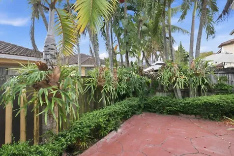 15062 Sw 11th Street Miami FL 33194