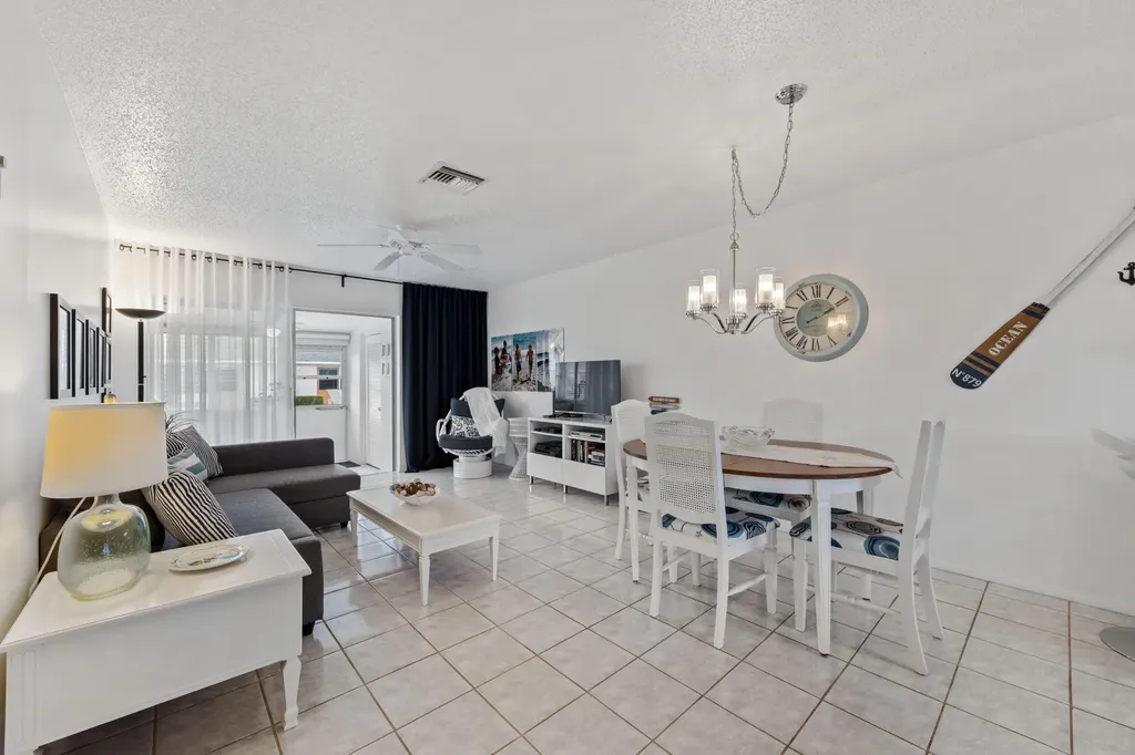 2735 Dudley Drive West Palm Beach FL 33415