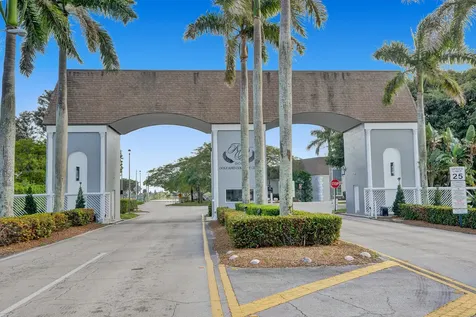 620 Brittany M Delray Beach FL 33446