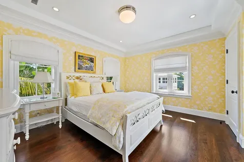 210 Emerald Lane Palm Beach FL 33480