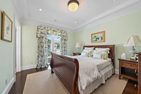 210 Emerald Lane Palm Beach FL 33480