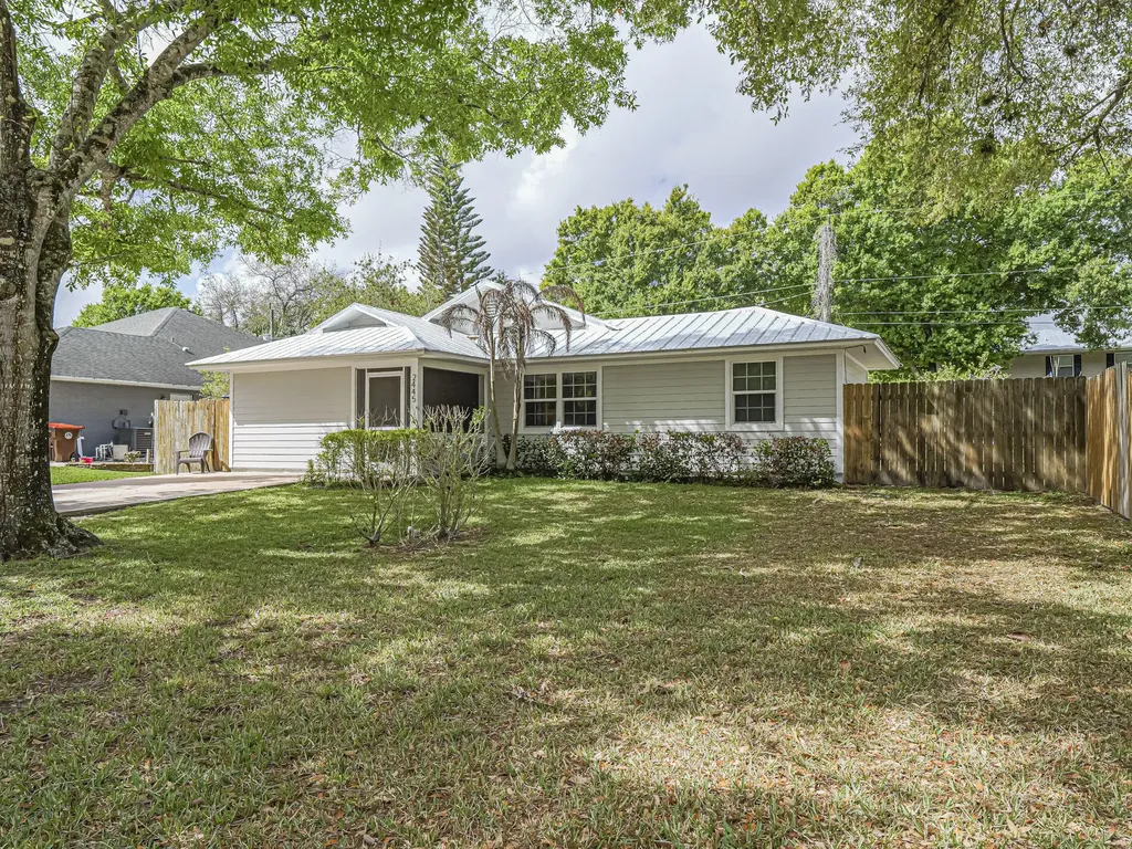 2445 88th Court Vero Beach FL 32966