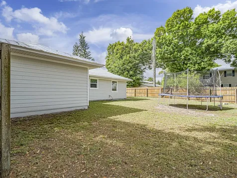 2445 88th Court Vero Beach FL 32966